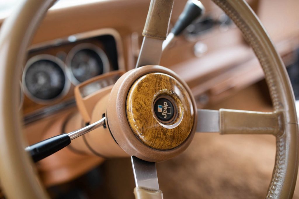 Jeep Wagoneer